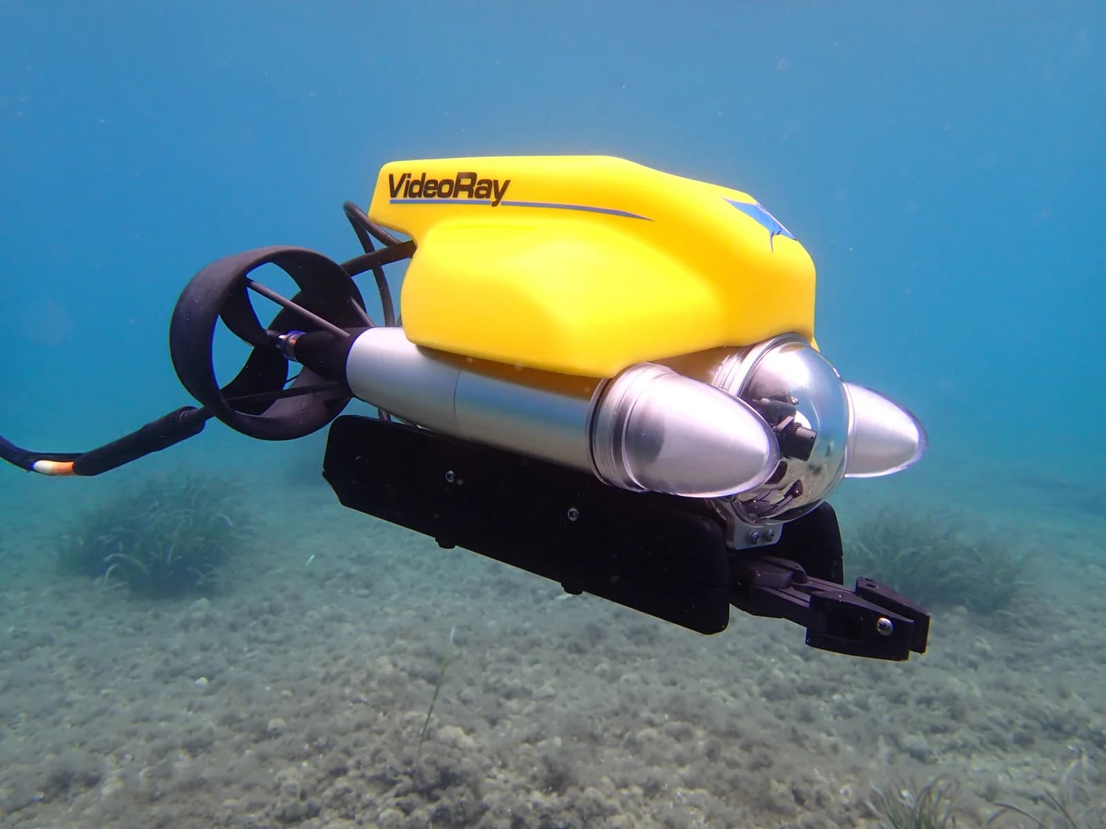 ROV — robot submarino de inspección — 3